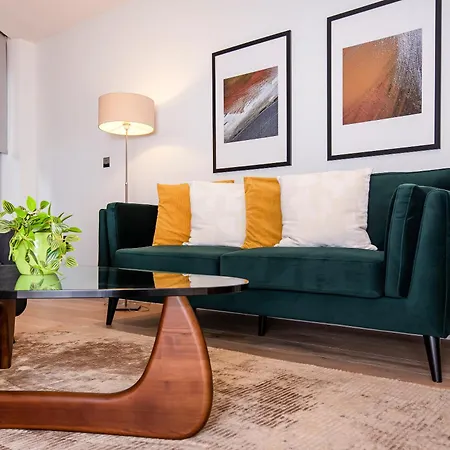 Stylish 2 Bed Close To Battersea Power Station London Exterior photo