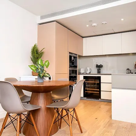 Stylish 2 Bed Close To Battersea Power Station London Exterior photo