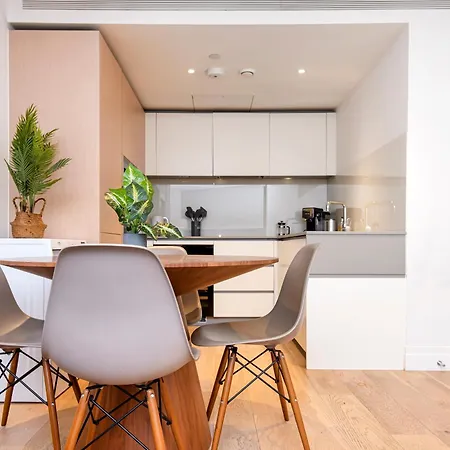 Stylish 2 Bed Close To Battersea Power Station London Exterior photo