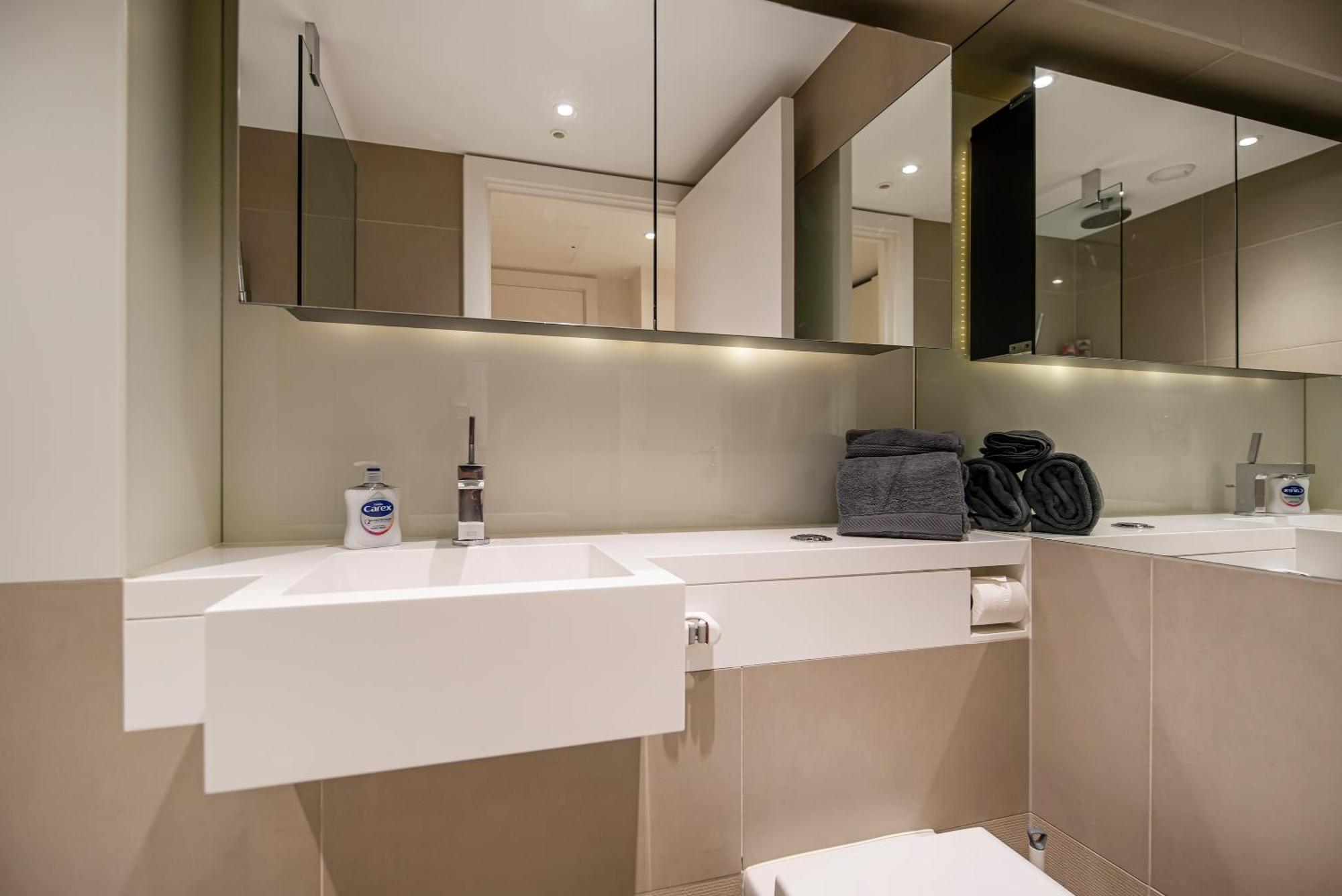 Апартаменты Stylish 2 Bed Close To Battersea Power Station *