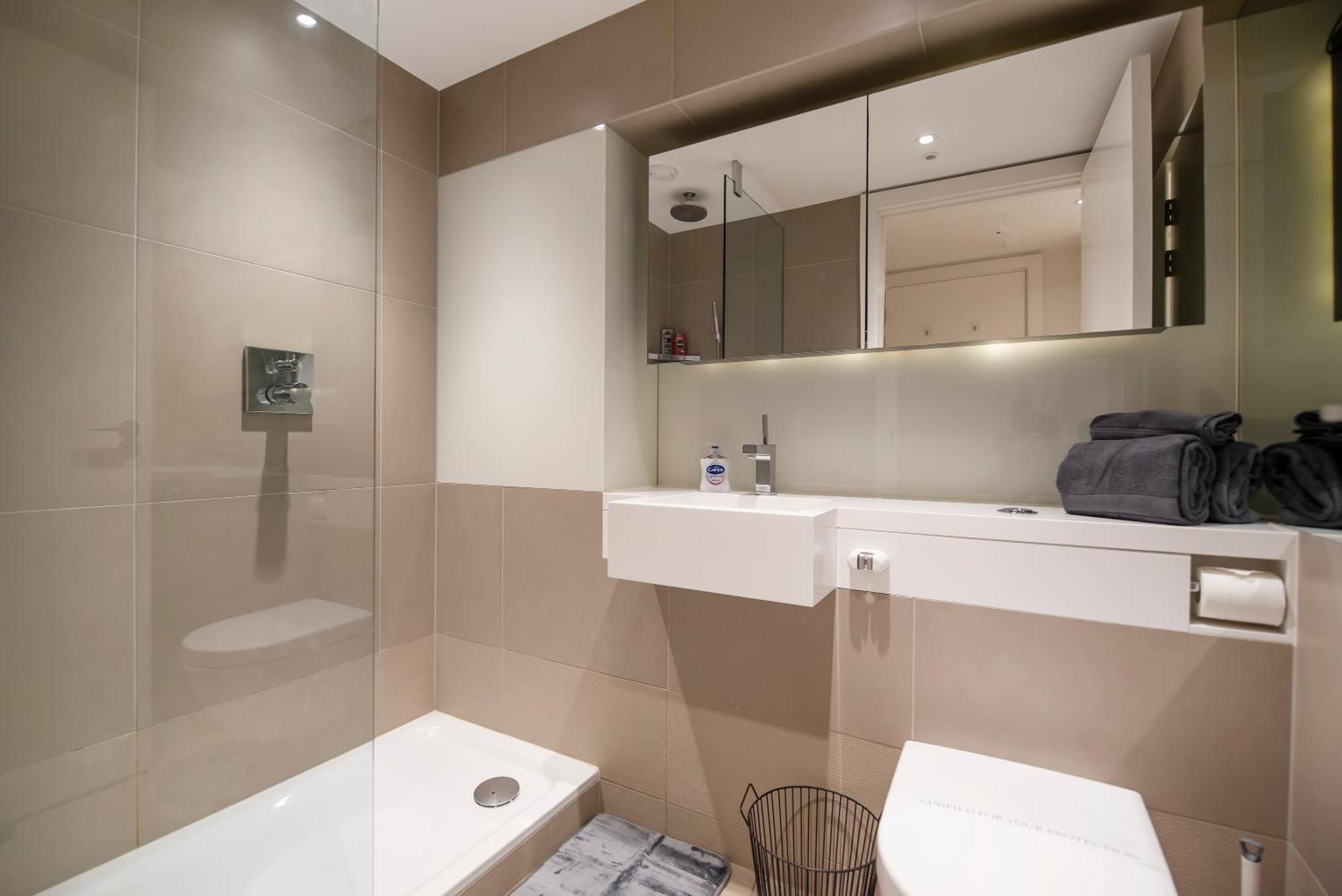 Апартаменты Stylish 2 Bed Close To Battersea Power Station
