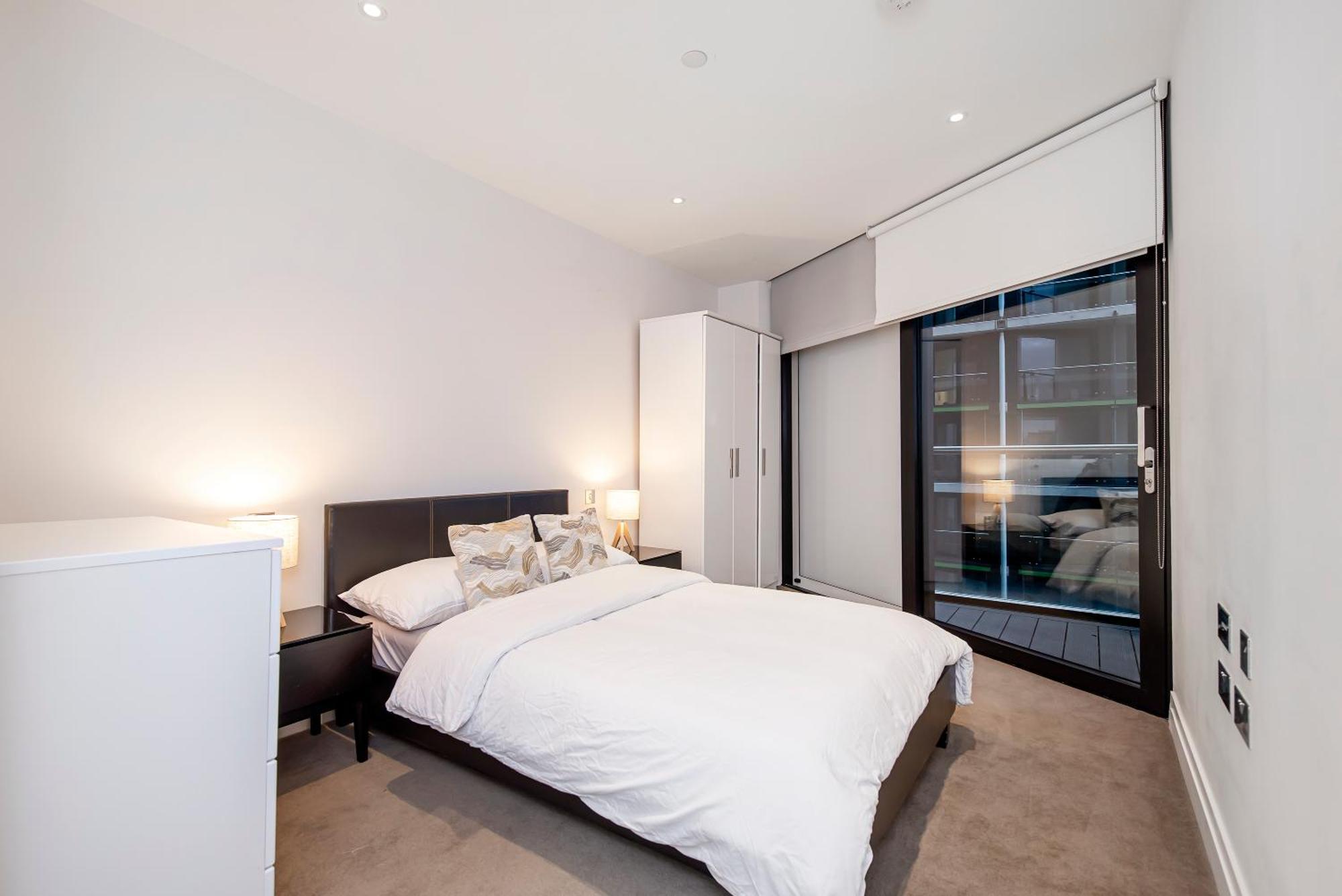 Stylish 2 Bed Close To Battersea Power Station Апартаменты Лондон